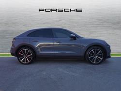 PORSCHE Macan Photo 5