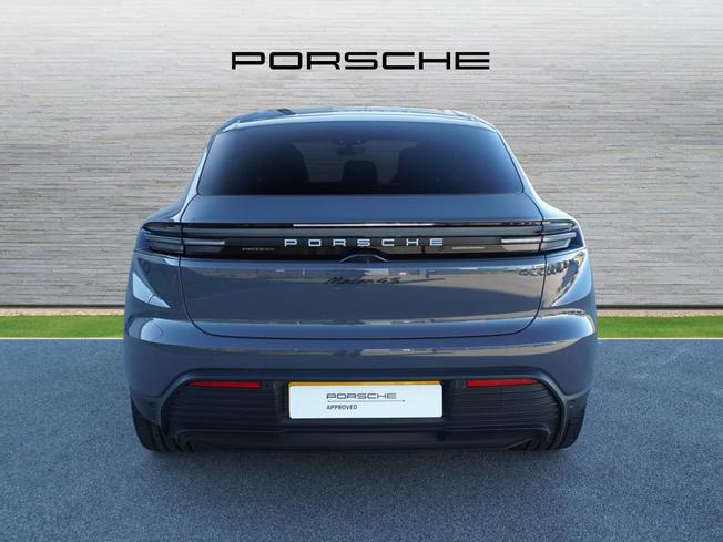 PORSCHE Macan Photo 7