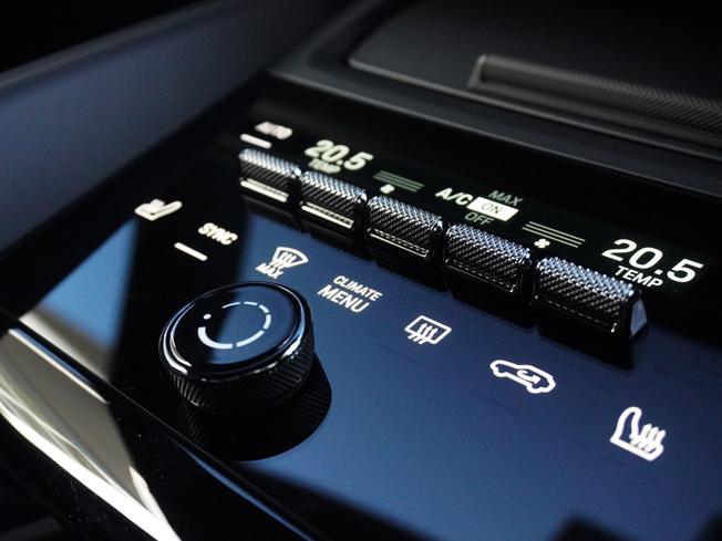 PORSCHE Macan Photo 21