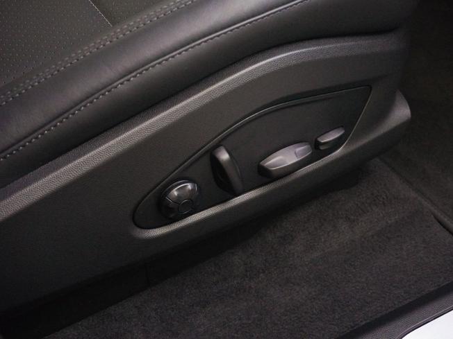 PORSCHE Macan Photo 29