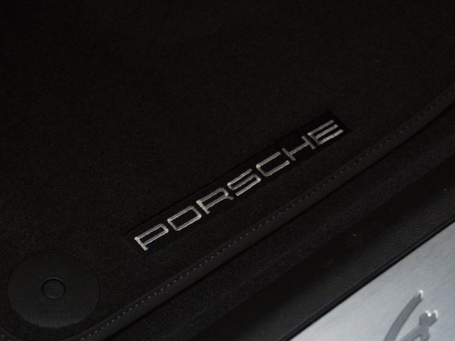 PORSCHE Macan Photo 31