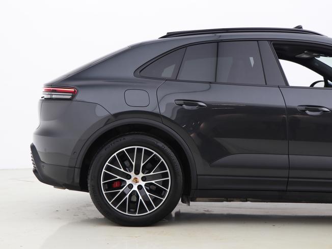PORSCHE Macan Photo 14