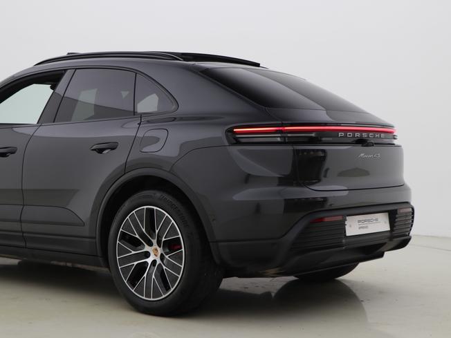 PORSCHE Macan Photo 16