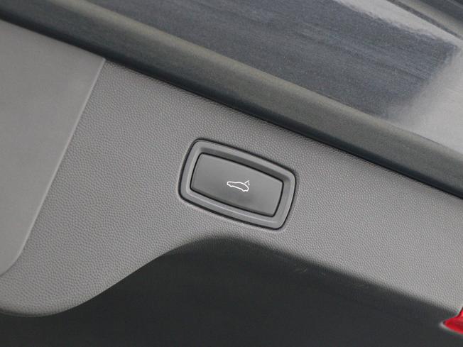 PORSCHE Macan Photo 24