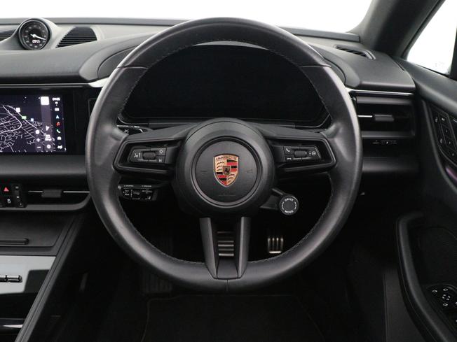 PORSCHE Macan Photo 27