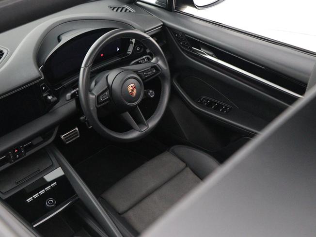 PORSCHE Macan Photo 28
