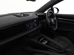 PORSCHE Macan Photo 3