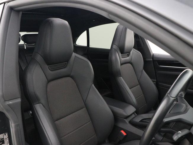 PORSCHE Macan Photo 32