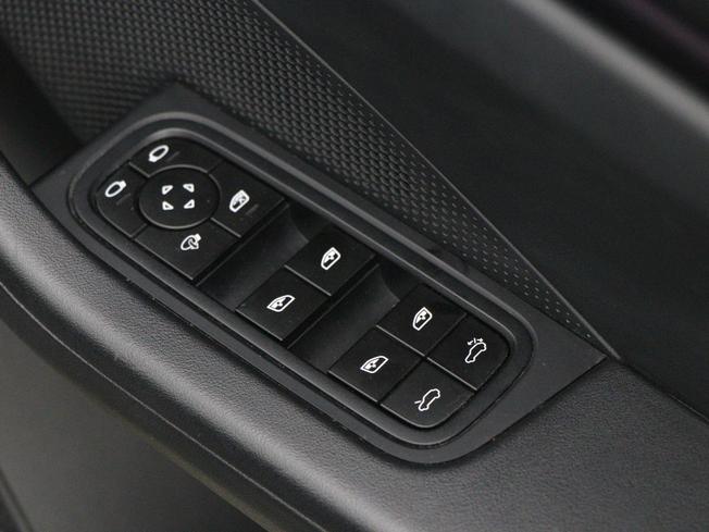 PORSCHE Macan Photo 34