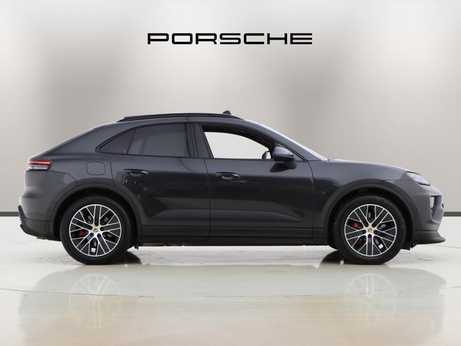 PORSCHE Macan Photo 5