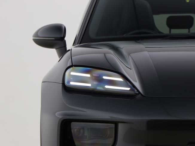 PORSCHE Macan Photo 9