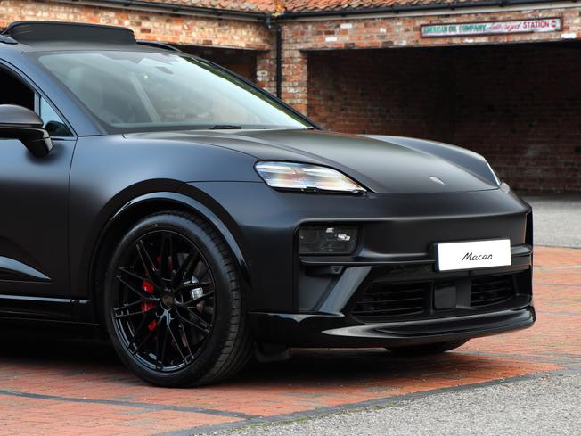 PORSCHE Macan Photo 11