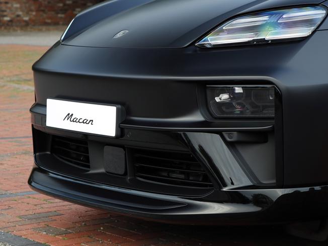 PORSCHE Macan Photo 17