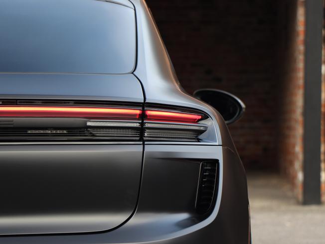 PORSCHE Macan Photo 19