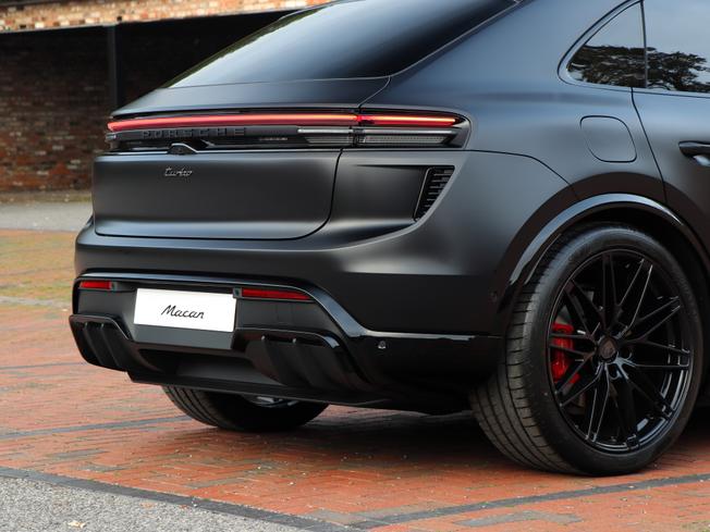 PORSCHE Macan Photo 24