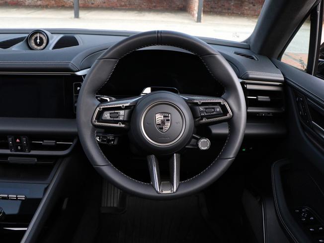 PORSCHE Macan Photo 28