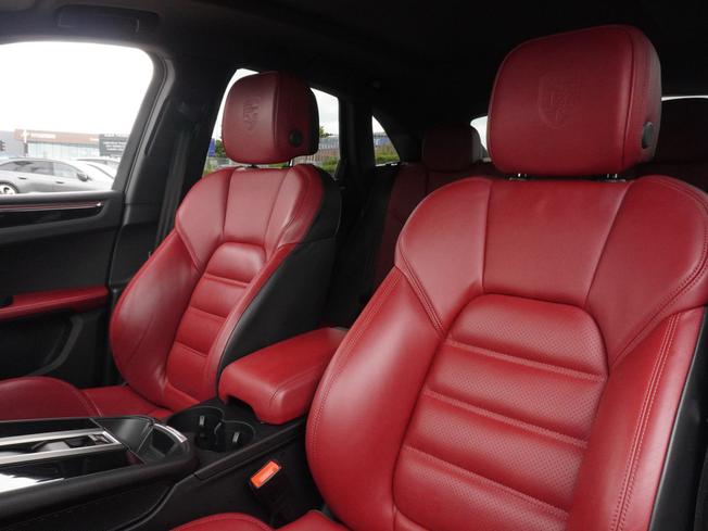 PORSCHE Macan Photo 14
