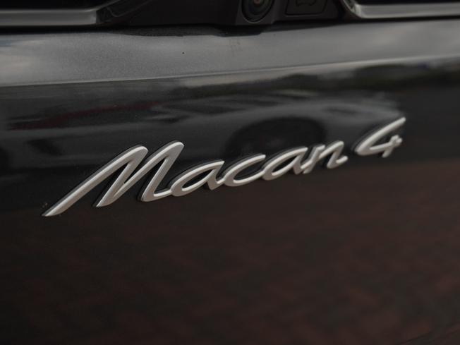 PORSCHE Macan Photo 26