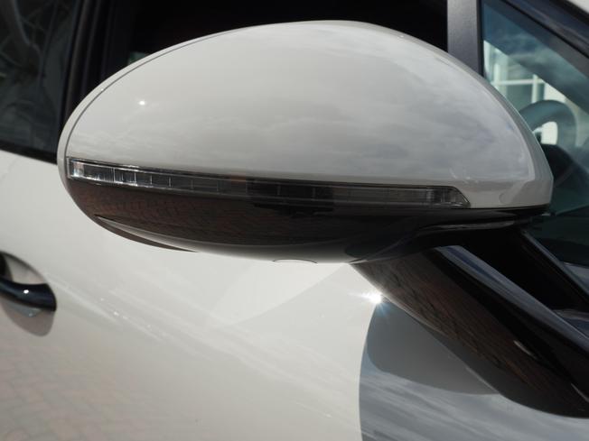 PORSCHE Macan Photo 45