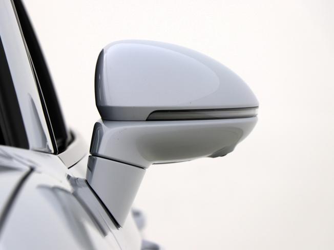 PORSCHE Macan Photo 15