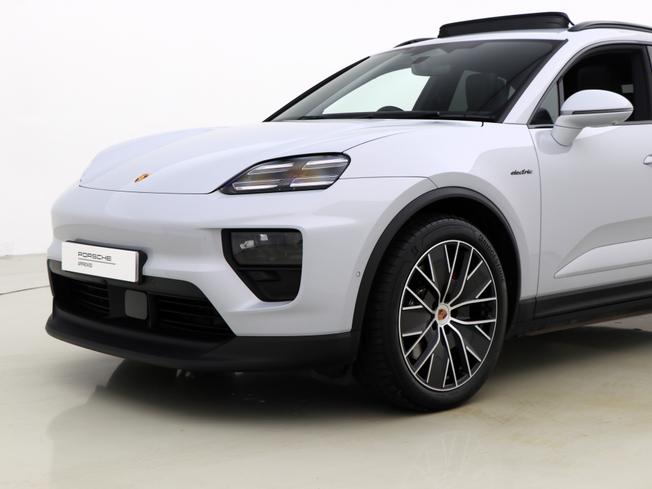 PORSCHE Macan Photo 17
