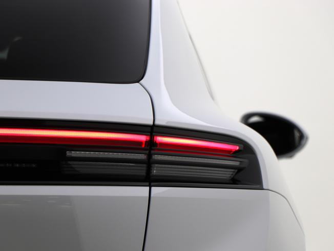 PORSCHE Macan Photo 19