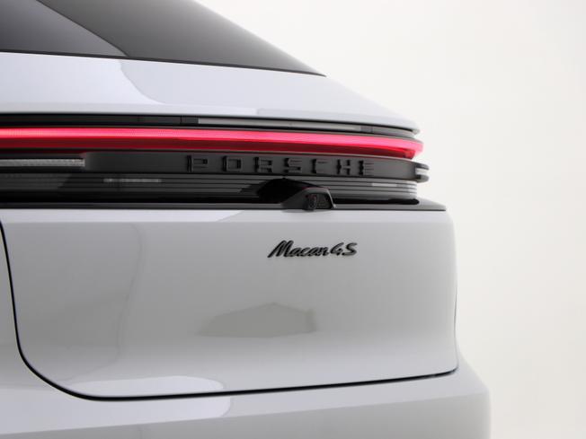 PORSCHE Macan Photo 20