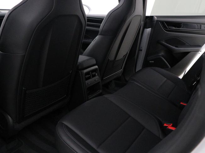 PORSCHE Macan Photo 31