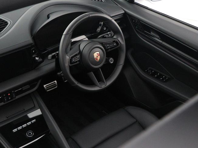PORSCHE Macan Photo 32