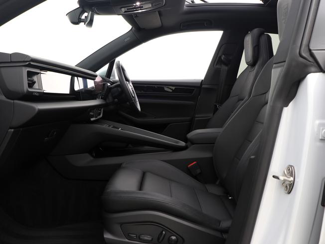 PORSCHE Macan Photo 37