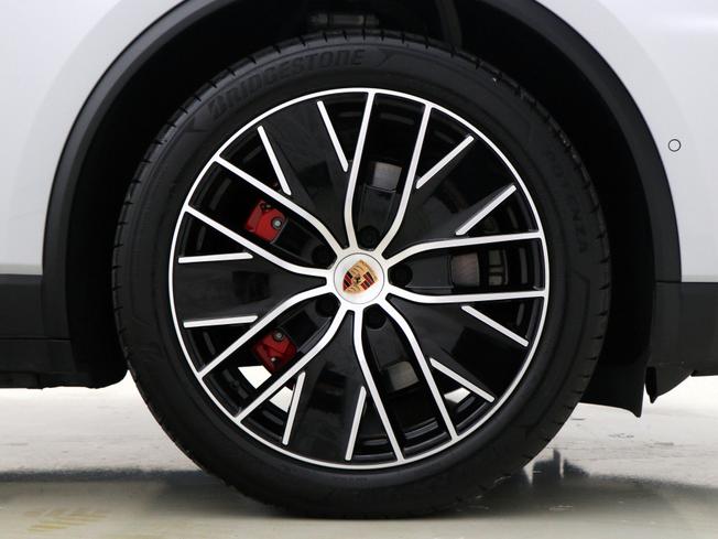 PORSCHE Macan Photo 4