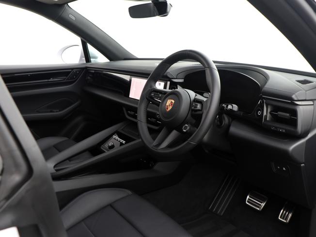 PORSCHE Macan Photo 40