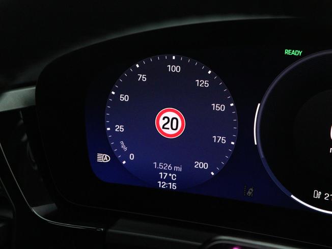 PORSCHE Macan Photo 45