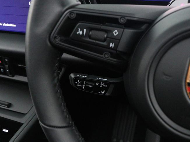 PORSCHE Macan Photo 48