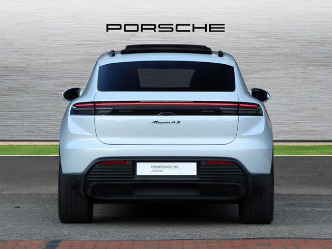 PORSCHE Macan Photo 8