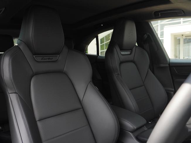 PORSCHE Macan Photo 11