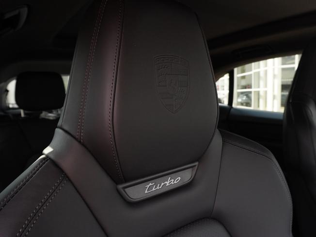 PORSCHE Macan Photo 13