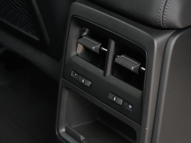 PORSCHE Macan Photo 23