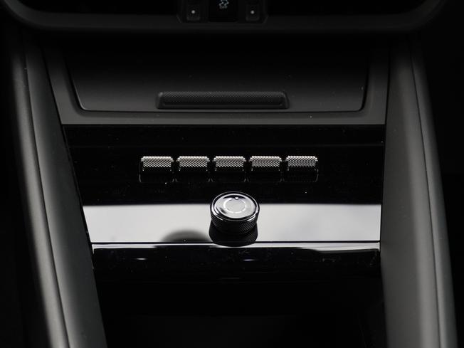 PORSCHE Macan Photo 31