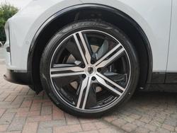 PORSCHE Macan Photo 4