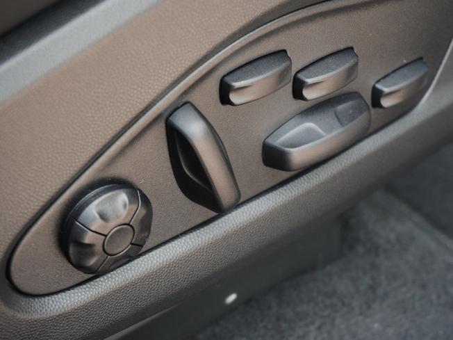 PORSCHE Macan Photo 41