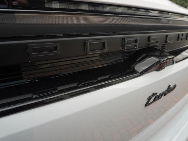 PORSCHE Macan Photo 46