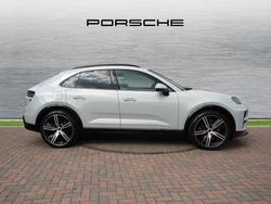 PORSCHE Macan Photo 5