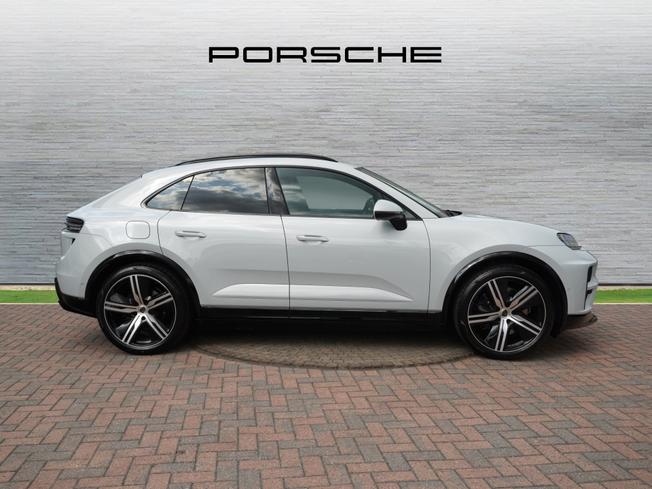 PORSCHE Macan Photo 5