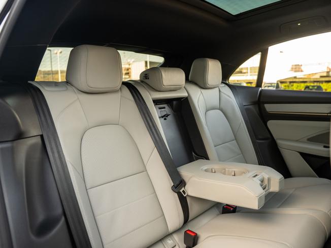 PORSCHE Macan Photo 11