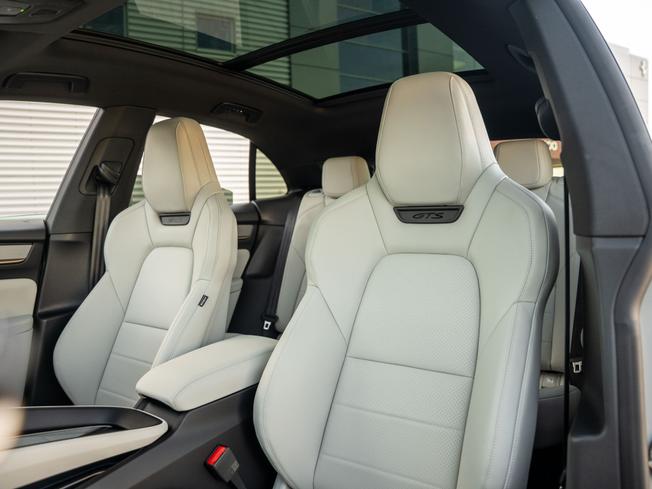 PORSCHE Macan Photo 15