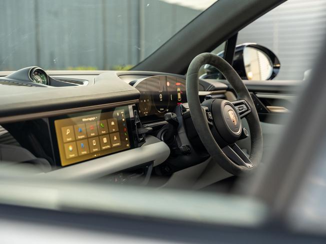 PORSCHE Macan Photo 19