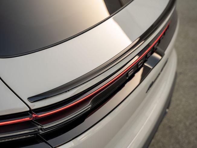 PORSCHE Macan Photo 39