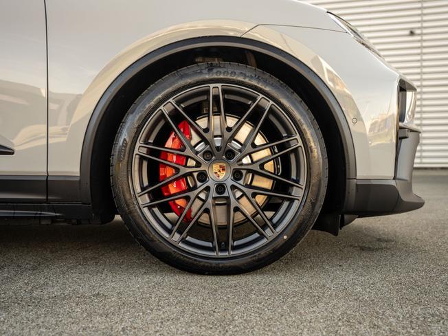 PORSCHE Macan Photo 4