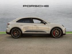 PORSCHE Macan Photo 5